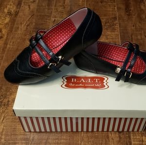 B.A.I.T Emily flats in vegan leather